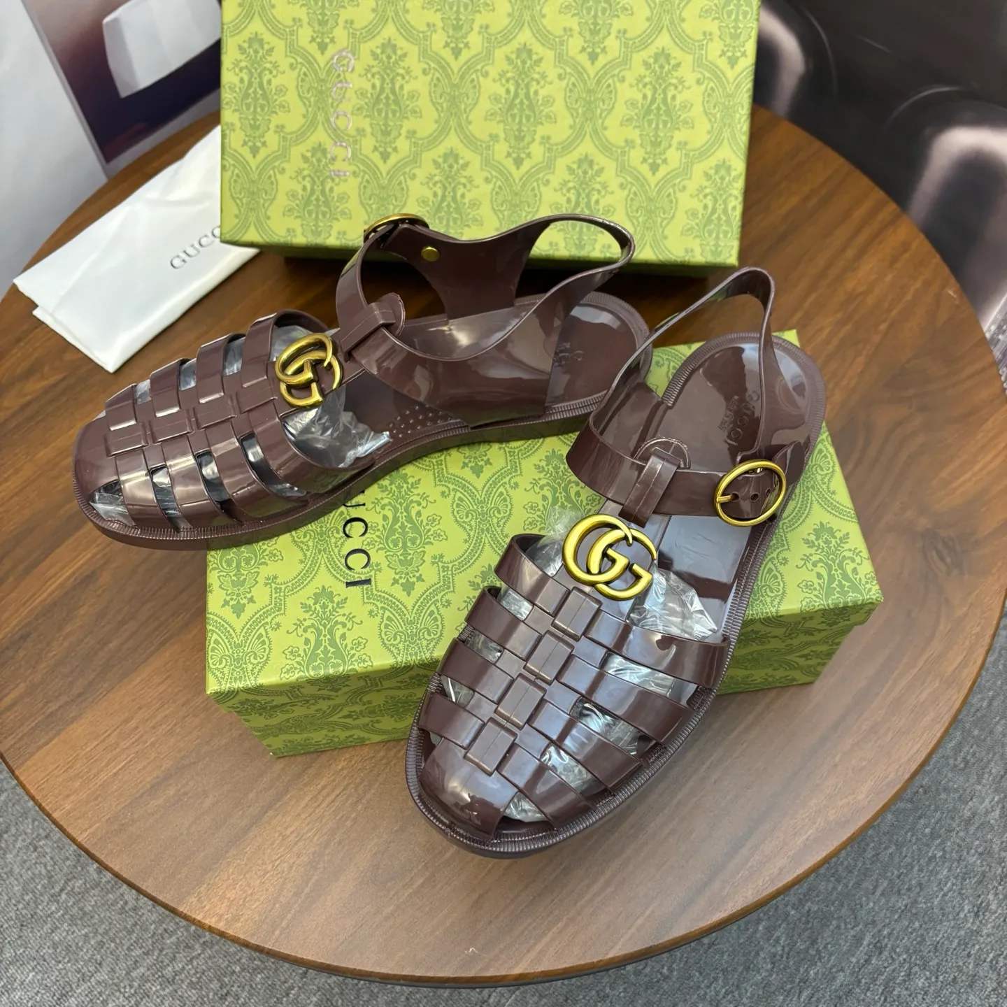 Men's shoes 260💰 [Gucci] Counter quality, top-quality original goods, real photos! Original TPU material, fine workmanship, comfortable; genuine 1:1 replica Size: 36 ~ 46 Half drag: 38 ~ 46